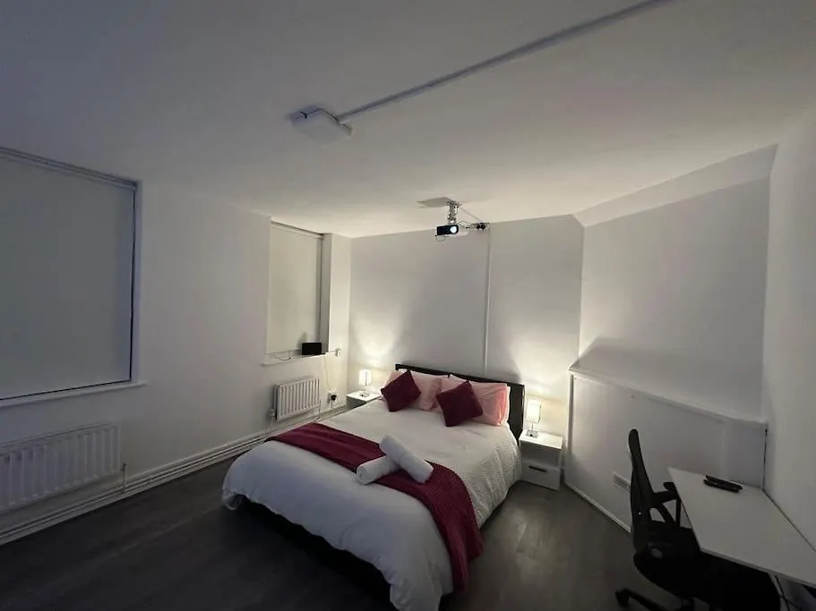 Super Double Bedroom Zone 1 London